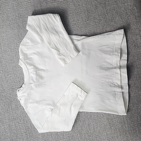 Moschino long sleeve shirt. - Picture 4 of 4